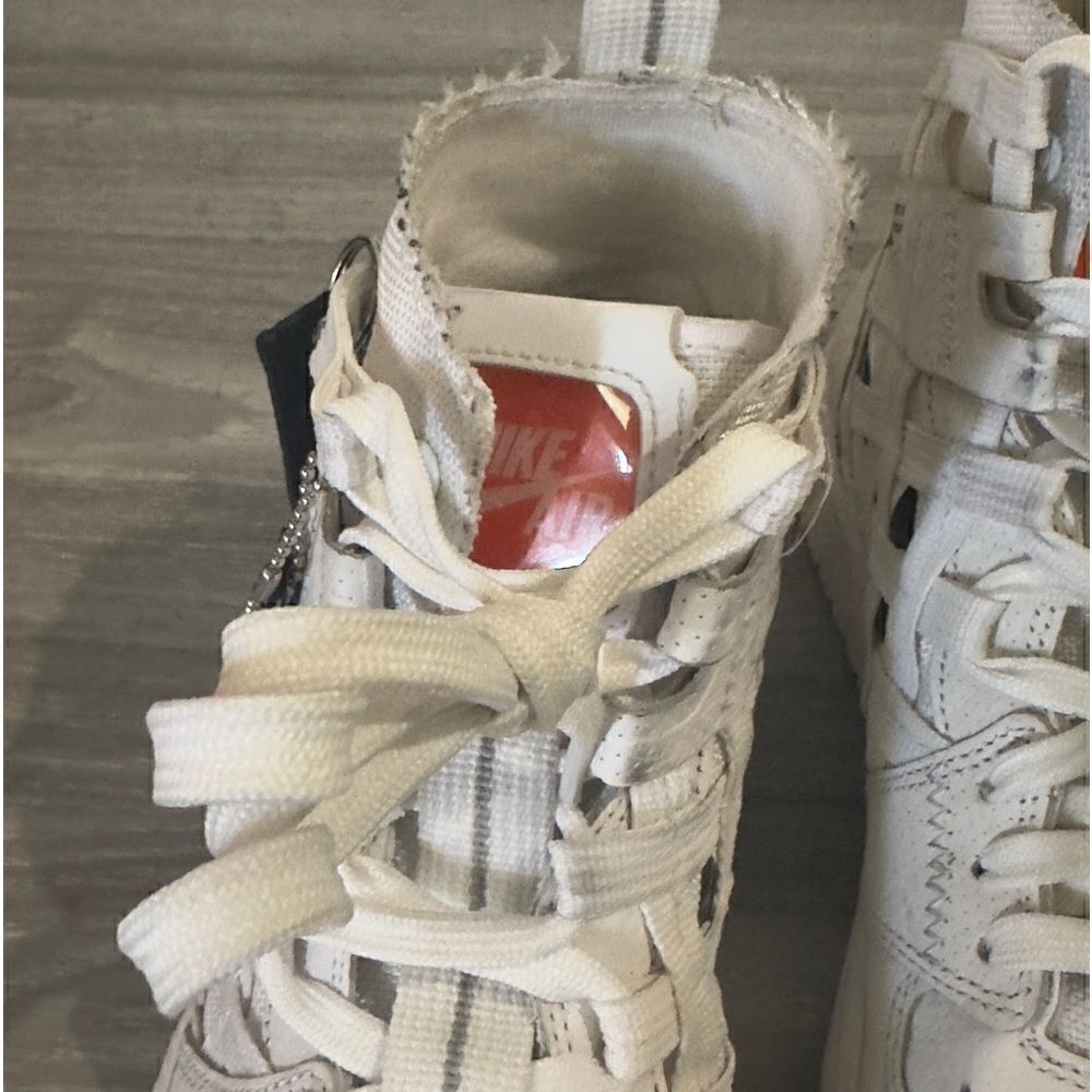 Nike size 10 - Picture 4 of 7
